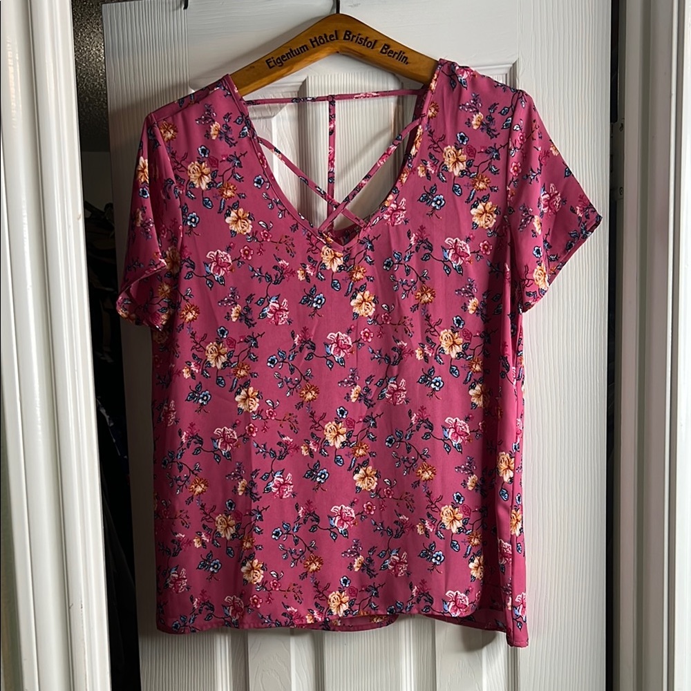 Chic Pink Backless Short Sleeve Blouse